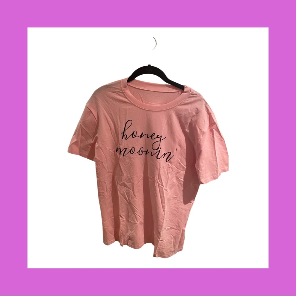 Amazon Peach Honey Moonin’ T-Shirt